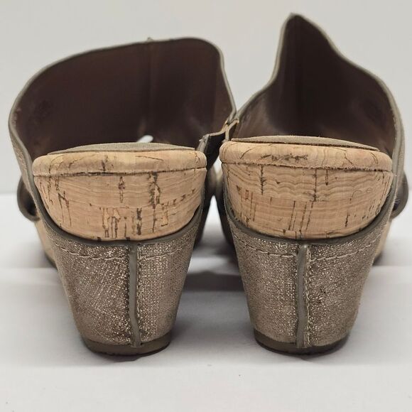 Donald Pliner Gerie Loop Cork Wedge Beige Gold Shimmering Leather Sandals 9.5 - Picture 6 of 8